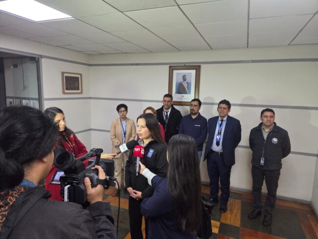 Imagen de WhatsApp 2025-08-04 a las 13.19.04_5c8215a7 Anuncio del simulacro en Talal por parte de autoridades ante los medios de comunicación.